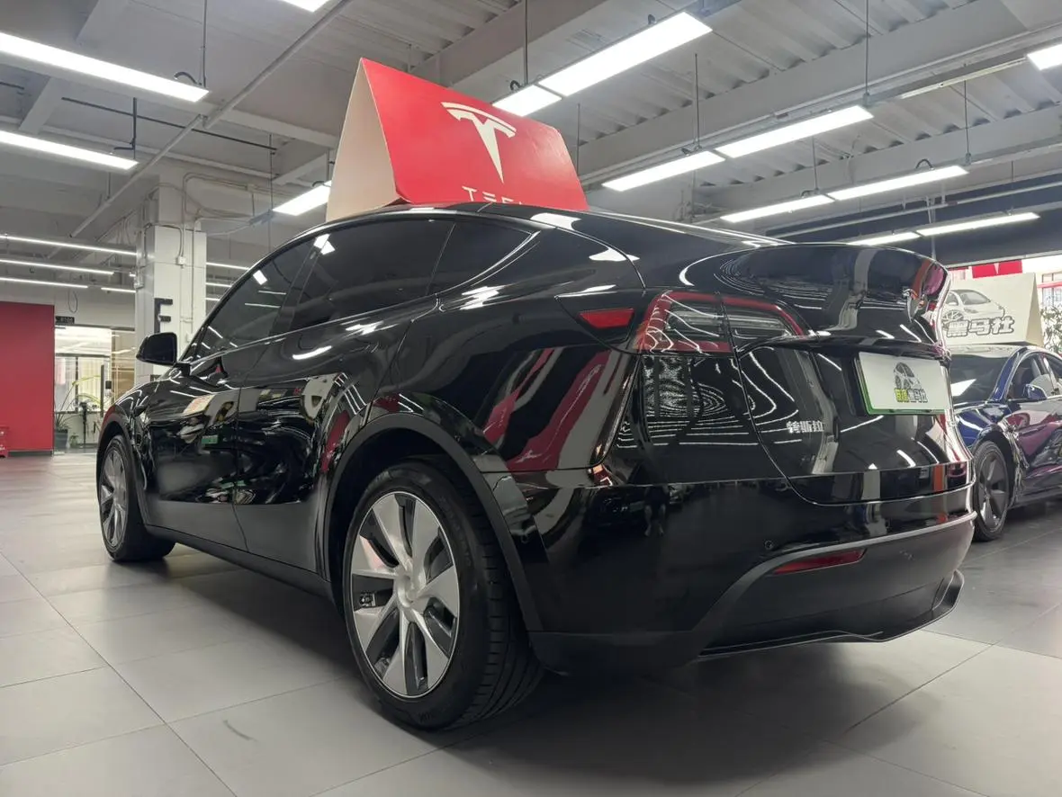 Tesla Model Y Standard battery life, rear-wheel drive version
