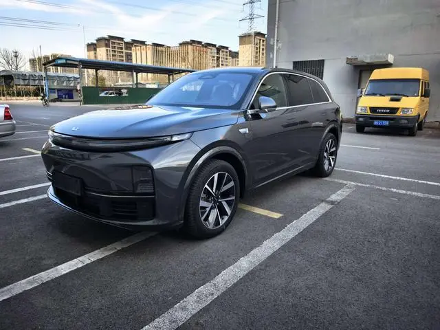 Li Auto Ideal L7 Pro version