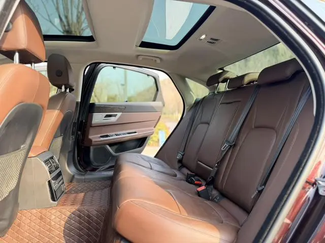 Jaguar Jaguar XFL XFL 2.0T 250PS two-wheel drive Deluxe Edition