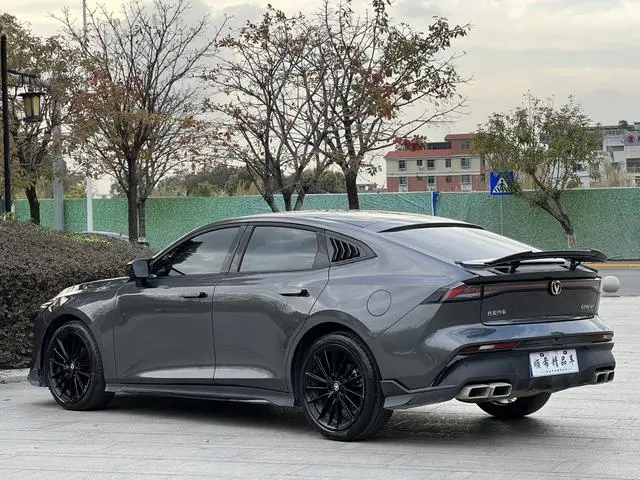 Changan Changan UNI-V 1.5T Premium Sports type