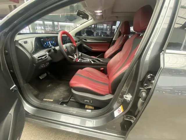 Changan Yidong PLUS Blue Whale NE 1.4T GDI DCT Flagship