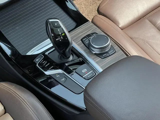 BMW BMW X3 xDrive28i M sports suit