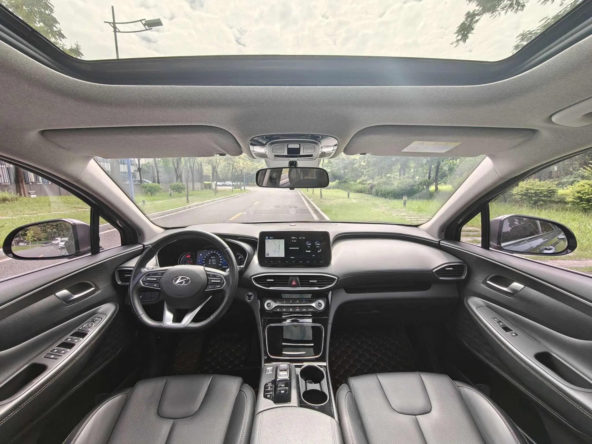 Hyundai Shengda 380 TGDi GLS automatic two-wheel drive deluxe edition Country V