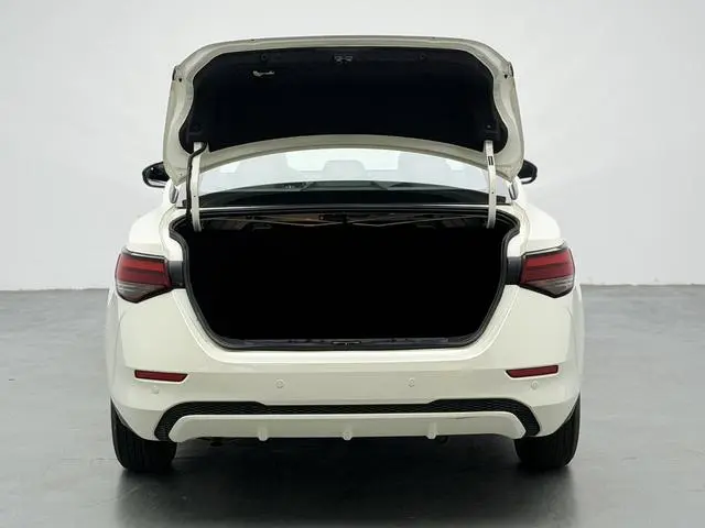 Nissan Xuan Yi 1.6L XL CVT Enjoy Edition
