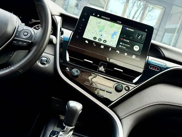 TOYOTA Camry 2.0G Deluxe Edition