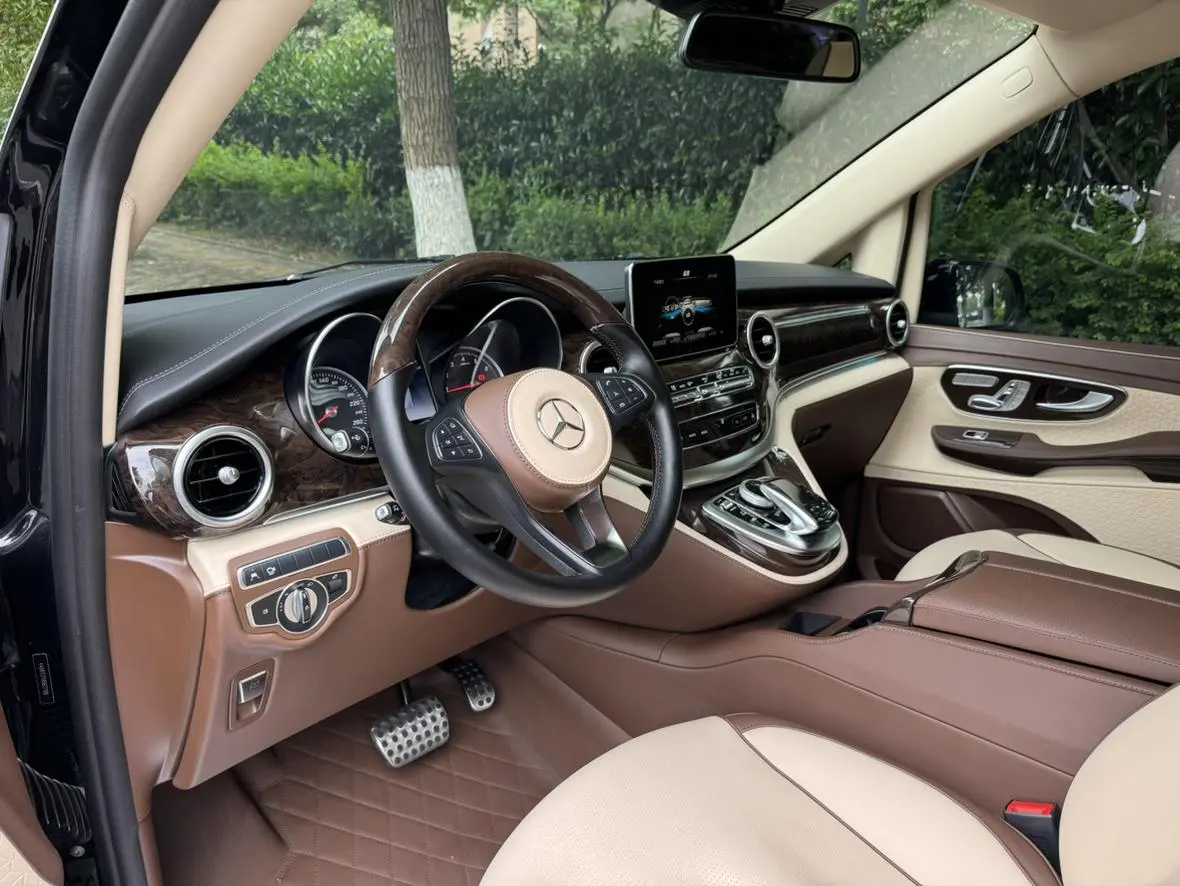 Mercedes-Benz Mercedes-Benz V-class V 260 Premium Edition Country VI