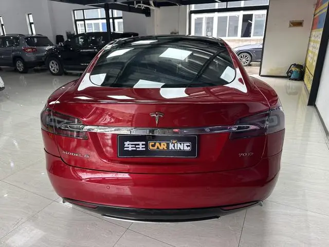 Tesla Model S 70D