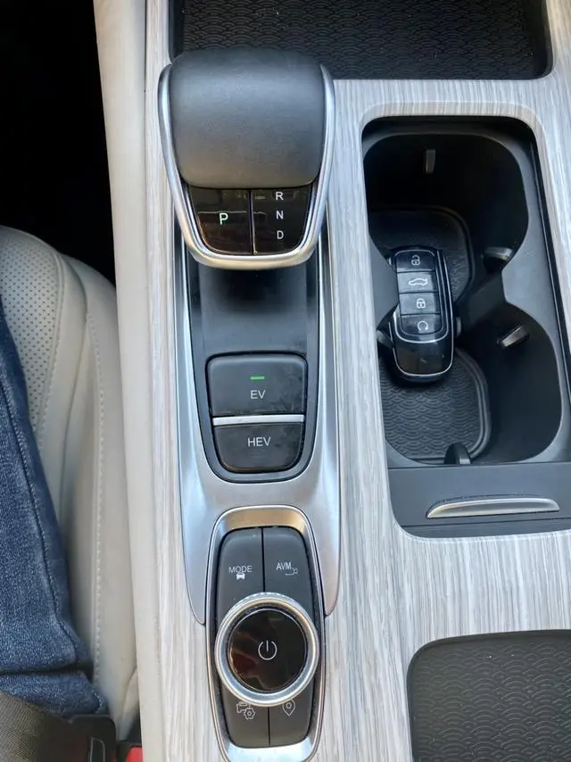Chery Fengyun Fengyun A8 127 Wind-by-wind version