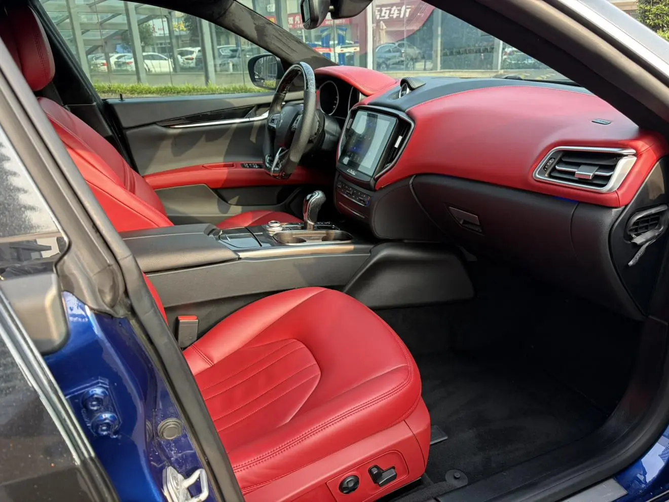 Maserati Ghibli 3.0T Standard Edition