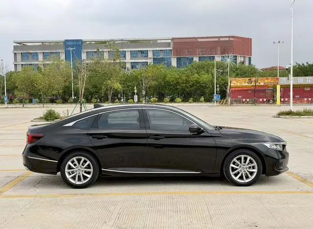 Honda Accord 260TURBO Deluxe Edition