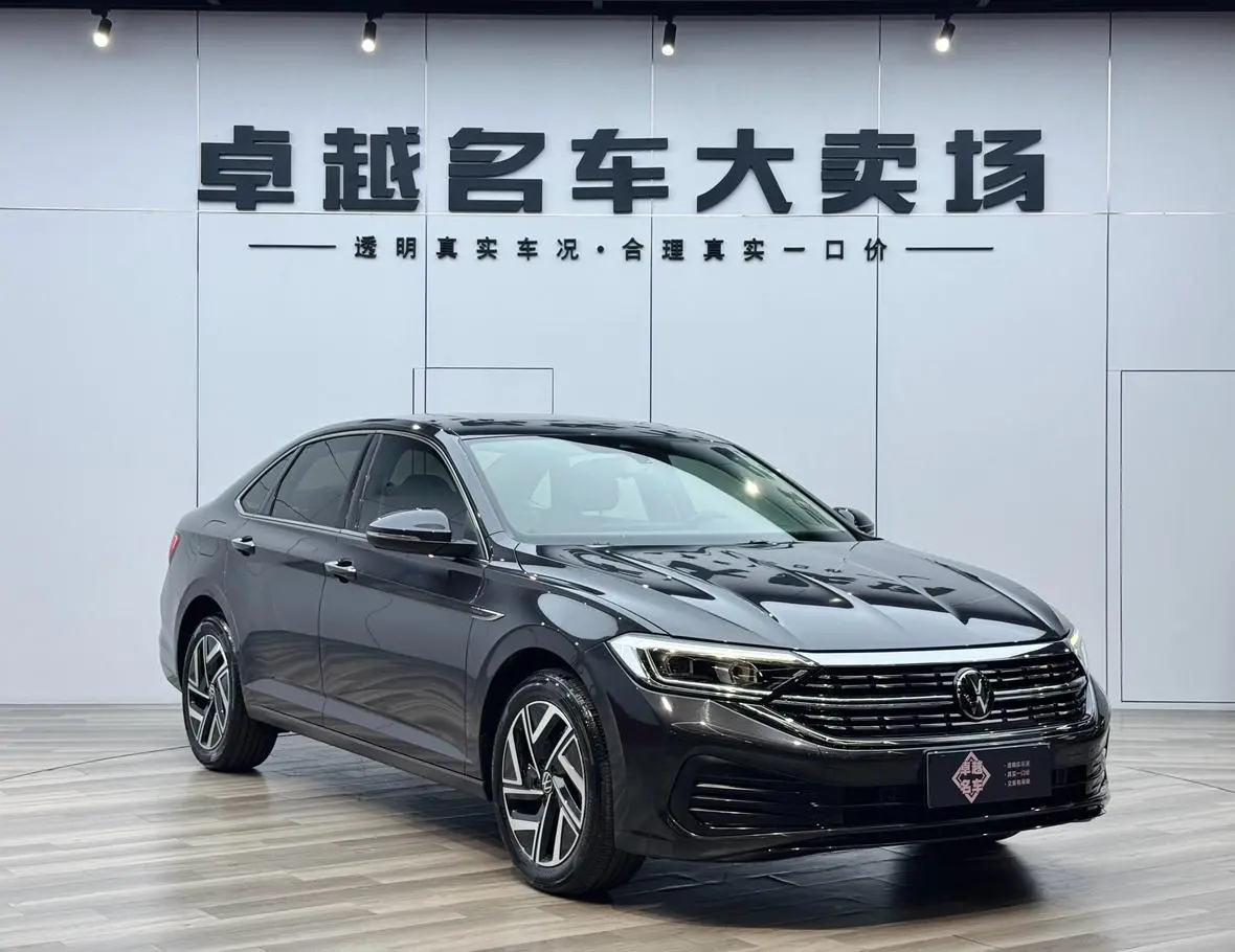 Volkswagen Sagitar 300TSI DSG Beyond Edition