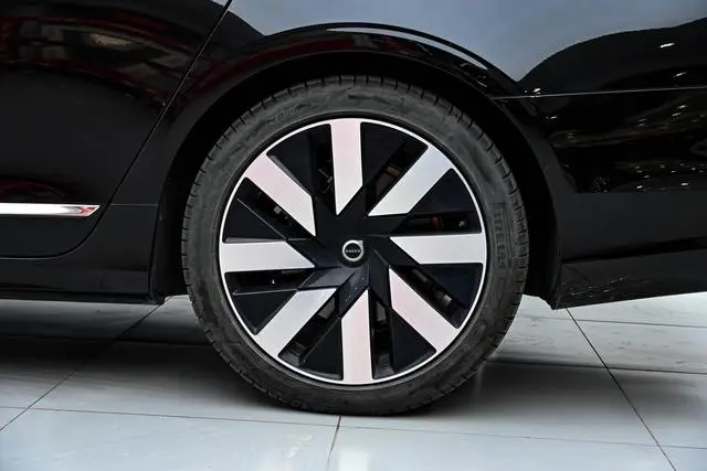 Volvo Volvo S90 PHEV T8 four-wheel drive long battery life Zhiya Deluxe Edition