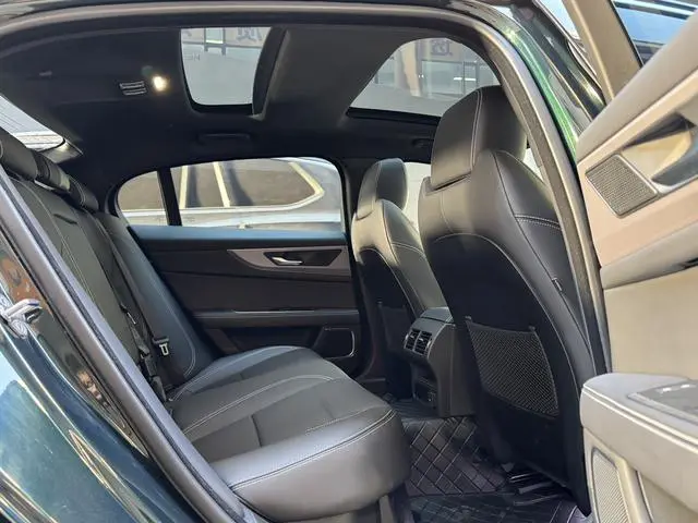 Jaguar Jaguar XEL 2.0T 200PS R-DYNAMIC Youth Sports Edition