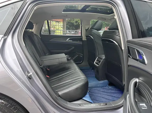Hongqi Hongqi H5 2.0T Automatic Zhilian Qichang Version