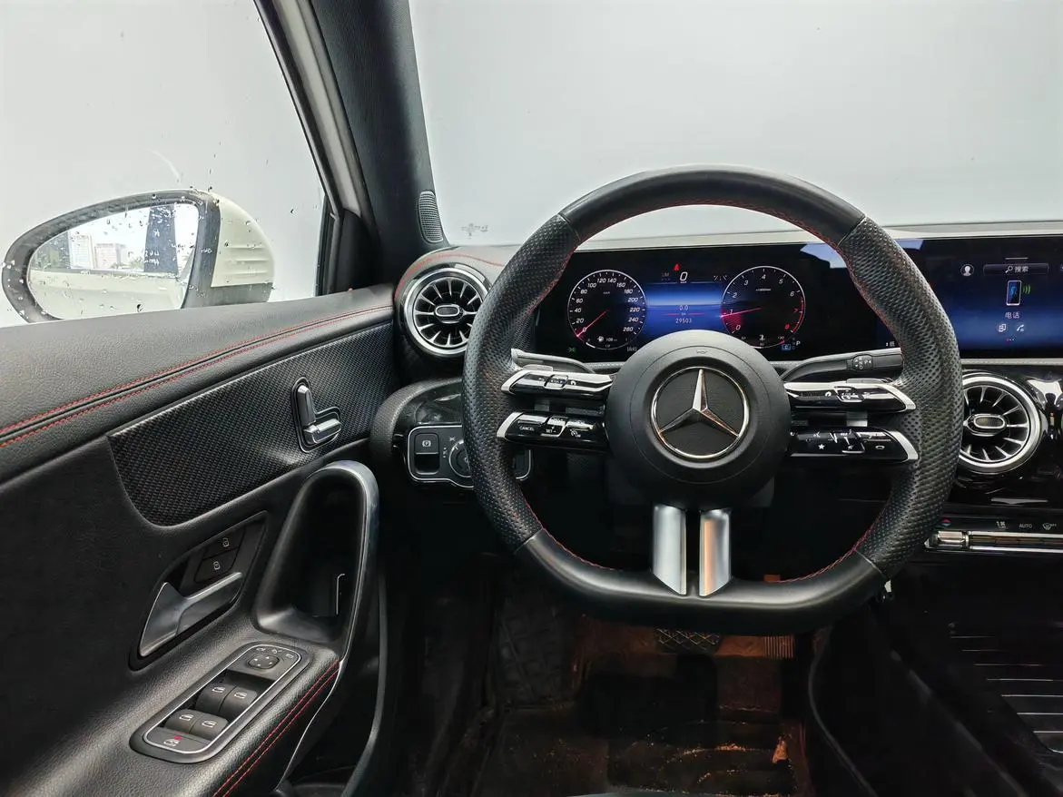 Mercedes-Benz Mercedes-Benz A-class A 200 L sports sedan fashion Version