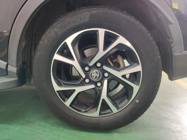 TOYOTA Toyota C-HR 2.0L leading skylight version country VI
