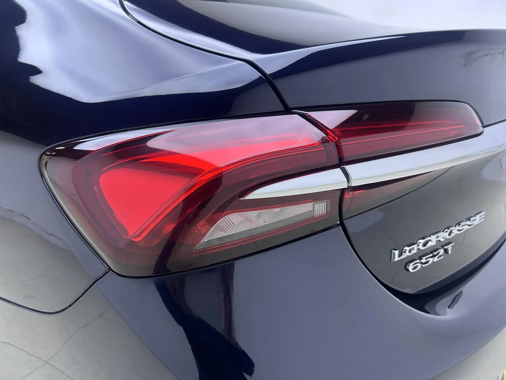 Buick Lacrosse 652T luxury