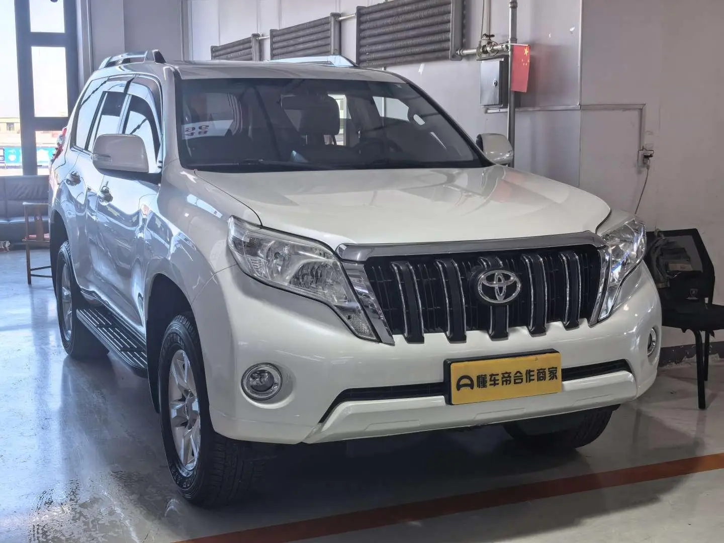 TOYOTA Prado 2.7L automatic standard version