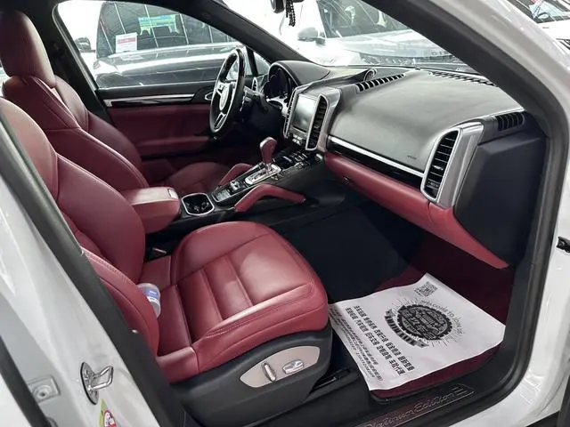 Porsche Cayenne Cayenne Platinum Edition 3.0T