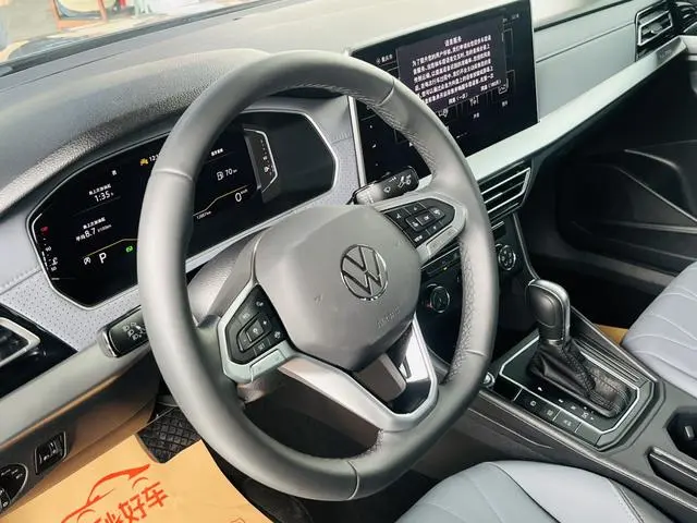 Volkswagen Lavida Facelift 1.5L automatic five million version