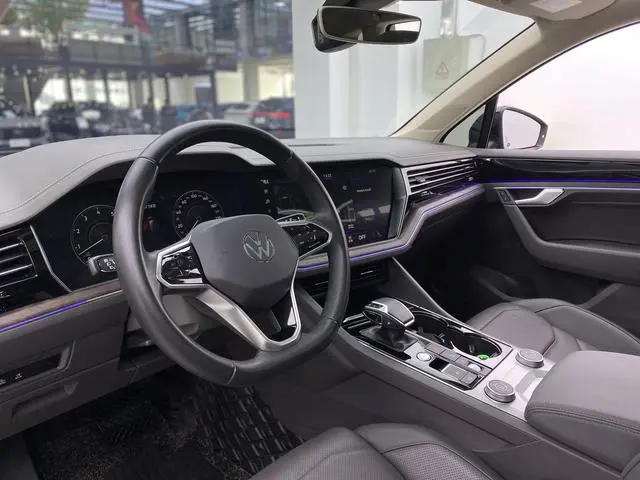 Volkswagen Touareg 3.0 TSI Ruixiang Edition Yao Black Sports Suit
