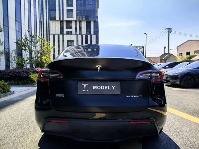 Tesla Model Y Standard battery life, rear-wheel drive version