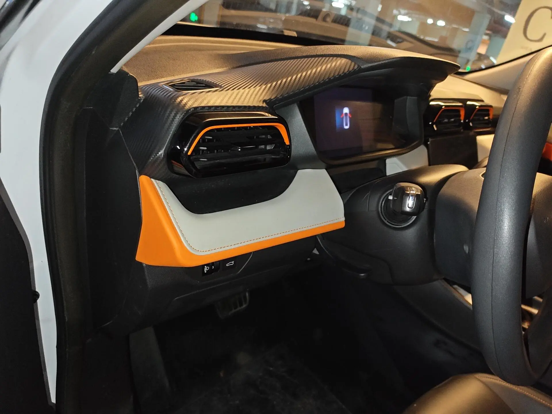 Dongfeng Fengshen Yi Hyun Mach version 1.5L automatic Wind Chasing version