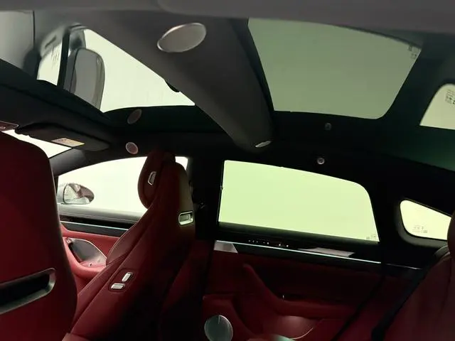 LUXEED Wisdom World S7 Ultra