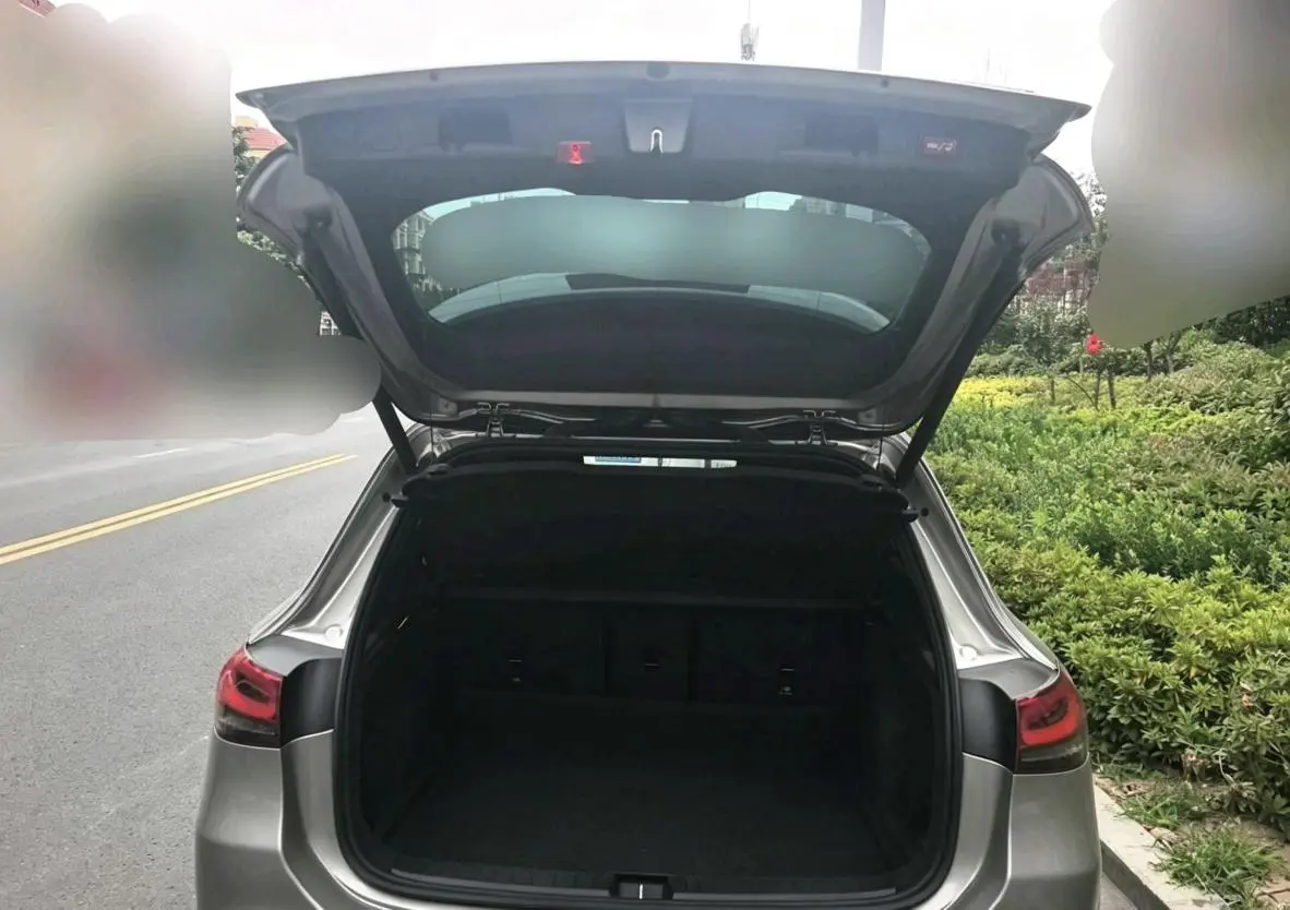 Mercedes-Benz Mercedes-Benz GLA GLA 220