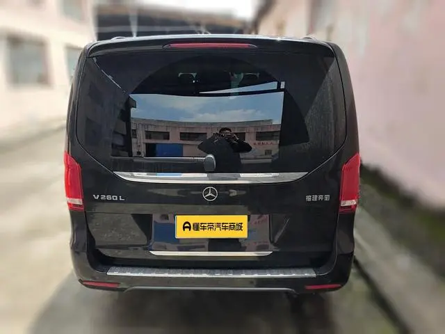 Mercedes-Benz Mercedes-Benz V-class V 260 L Long wheelbase Deluxe Edition
