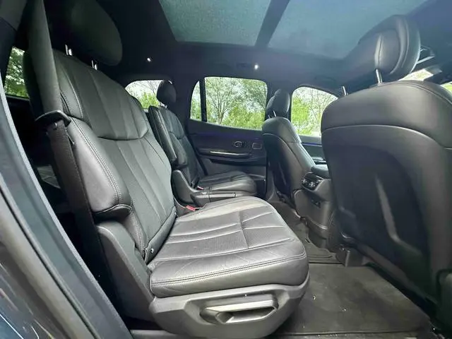 NIO NIO ES8 580KM base version six seats
