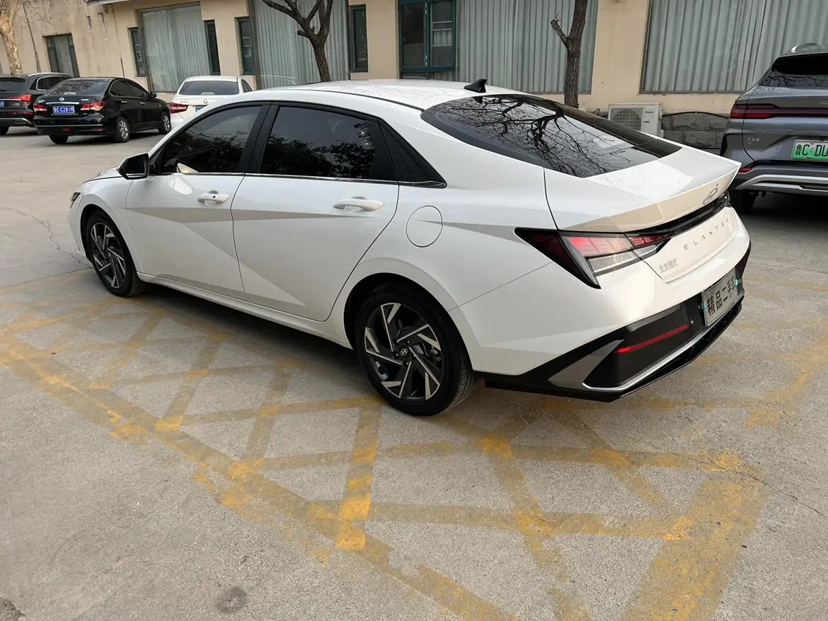 Hyundai Elantra 1.5L CVT GLX Elite Edition