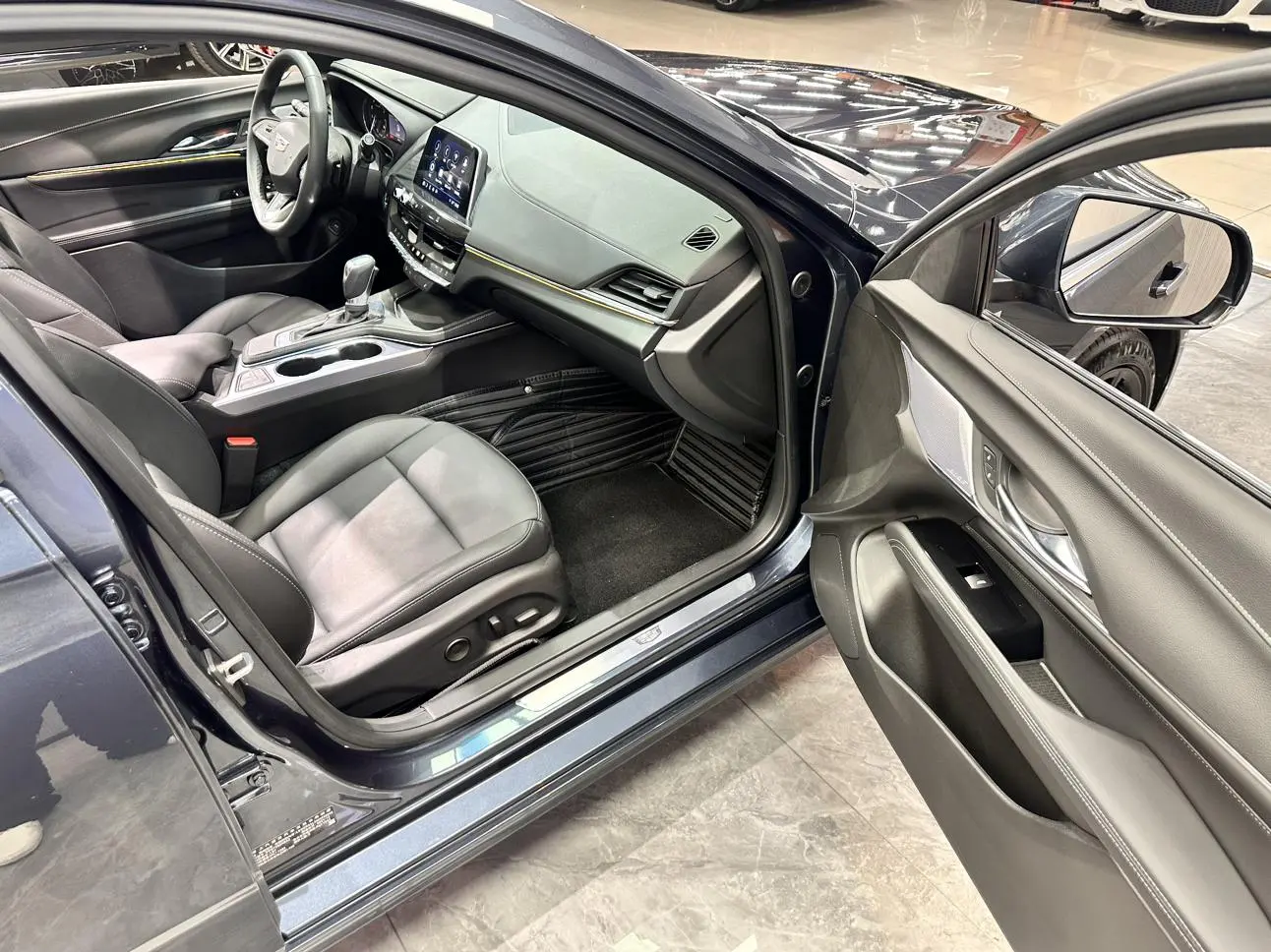 Cadillac Cadillac CT4 28T luxury