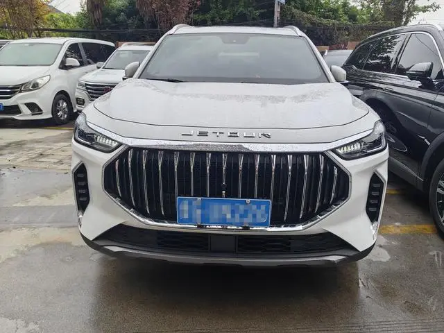 Chery Jetour Jietu X70 PLUS 1.5T DCT Brave PLUS 7 seats