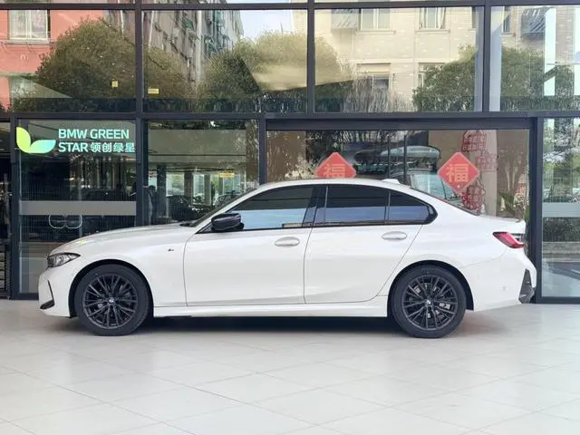 BMW BMW 3 Series 325i M Sports Yao Ye Suit