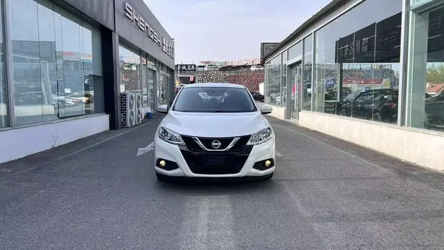 Nissan TIIDA 1.6L CVT Smart Travel Edition
