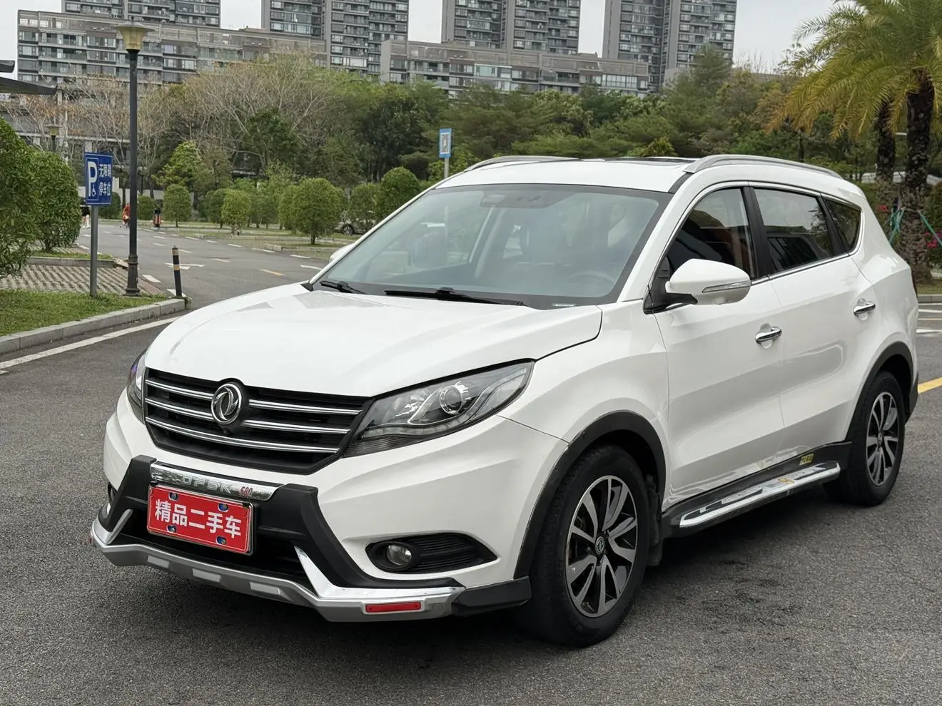 Dongfeng Fengguang Scenery 580 Facelift 1.5T CVT luxury