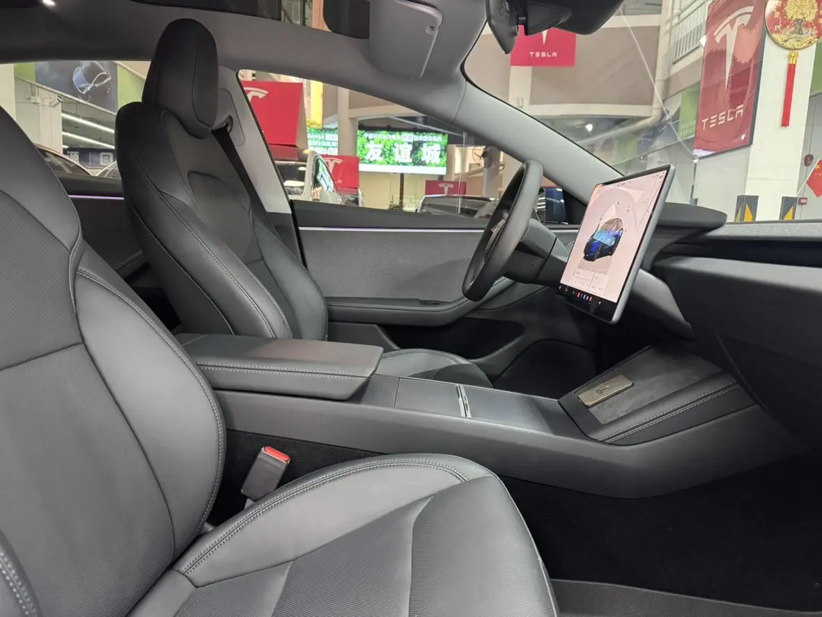 Tesla Model 3 Rear-wheel drive version
