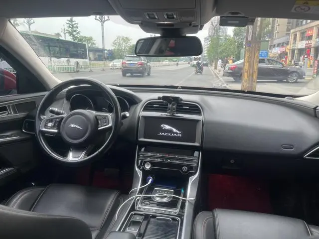Jaguar Jaguar XEL 2.0T 200PS Deluxe Edition
