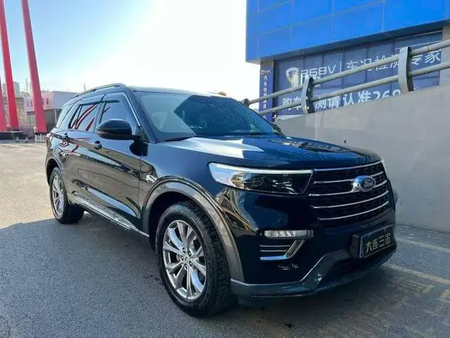 Ford Explorer EcoBoost 285 four-wheel drive fashion version 6 seats