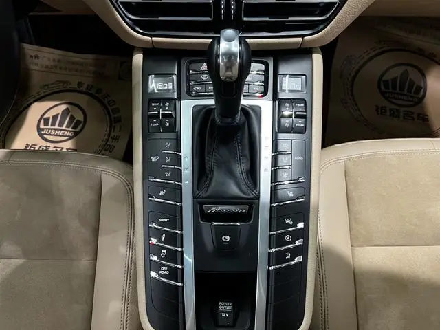 Porsche Macan Macan 2.0T