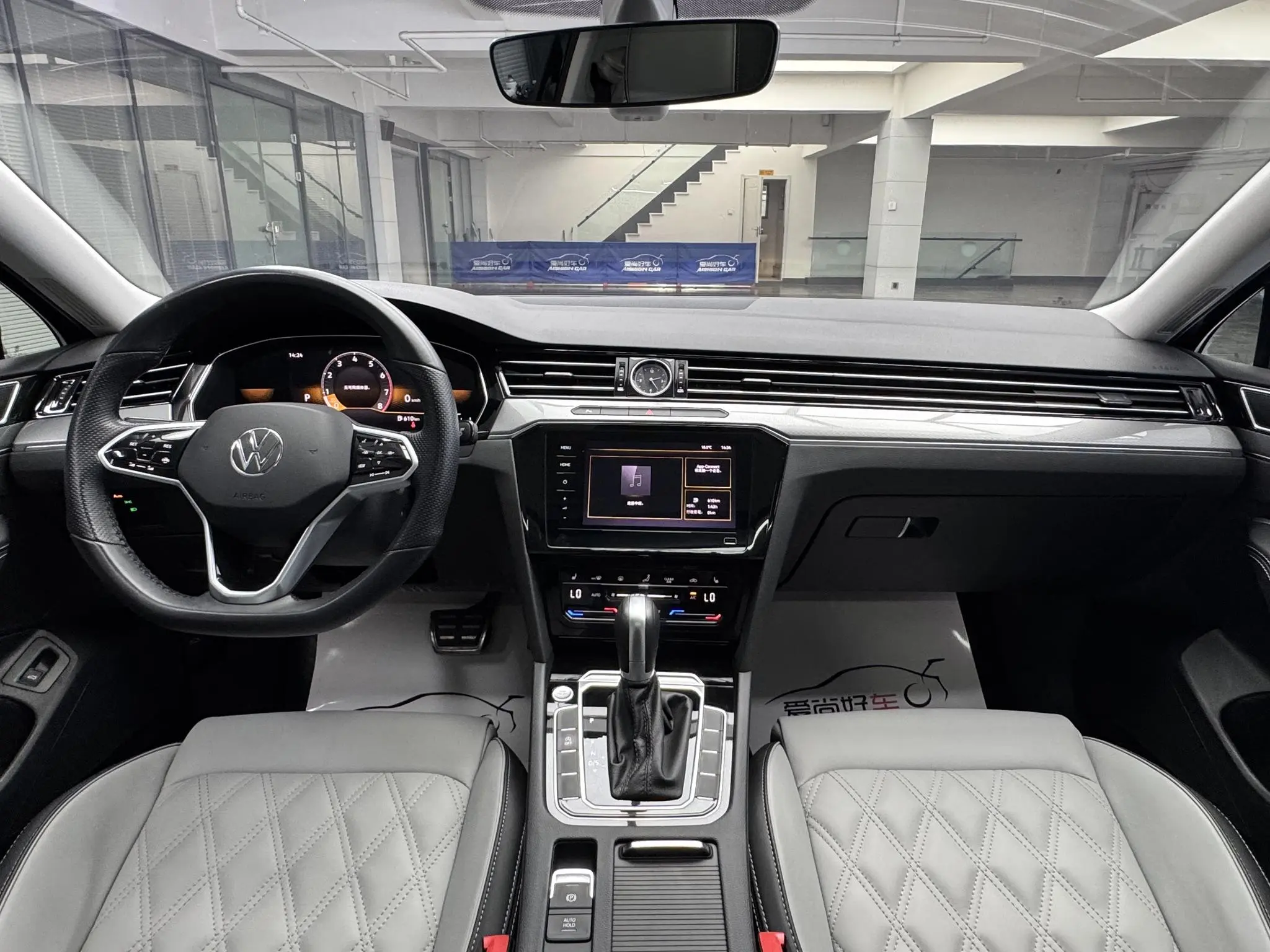Volkswagen Magotan 2 million commemorative edition 330TSI DSG leading model