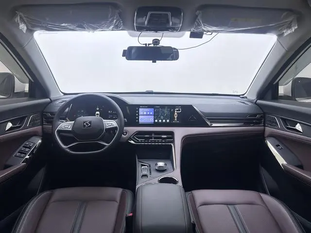 SOL Sihao X8 PLUS 1.5TGDI DCT Zhijia Edition 6/7 Seats