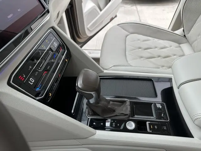 Volkswagen Weiran 380TSI Premium Edition
