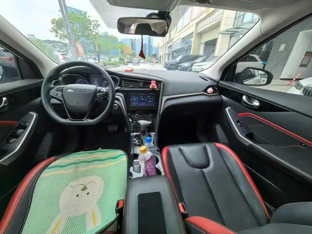 Venucia Qichen D60 1.6L XL CVT Zhilian Elite Edition