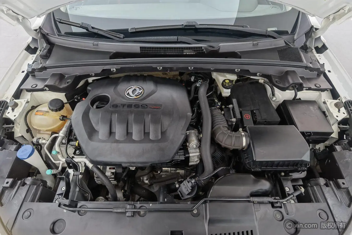 Dongfeng Fengshen Yi Hyun 230T automatic wind chasing version