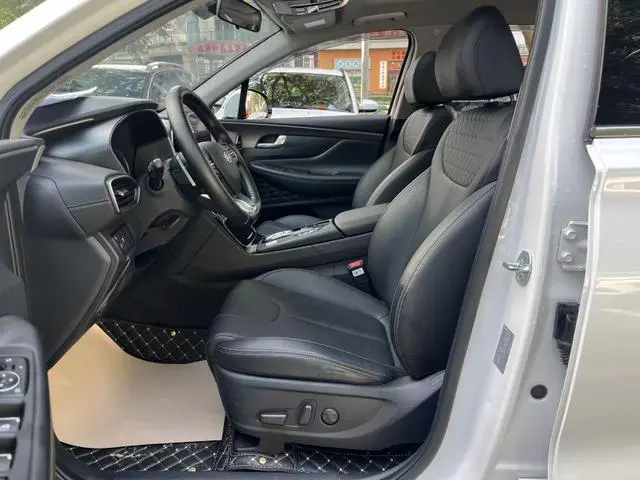 Hyundai Shengda 380 TGDi GLS automatic two-wheel drive deluxe Edition