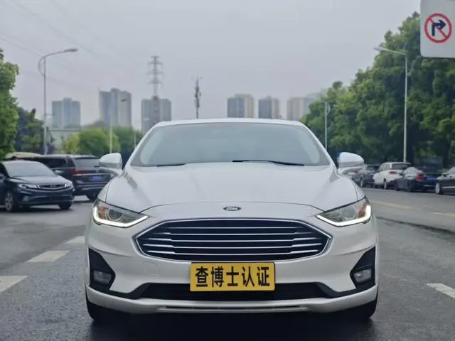 Ford Mondeo EcoBoost 180 fashion type