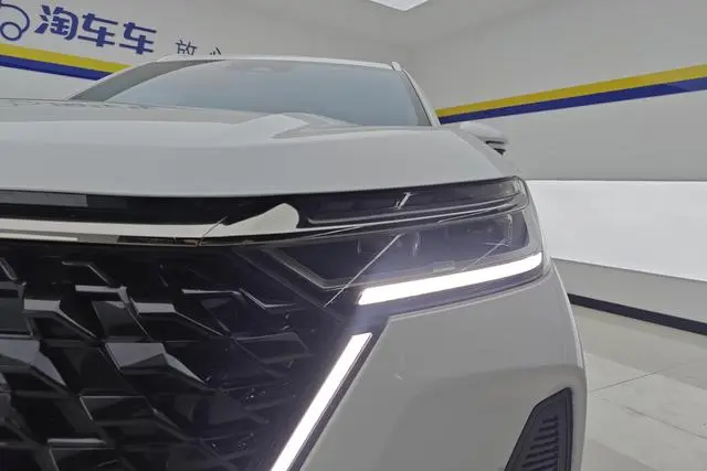 Chery Fulwin Tiggo 8 PRO Champion Edition 290T two-wheel drive Peak Edition 5 seats