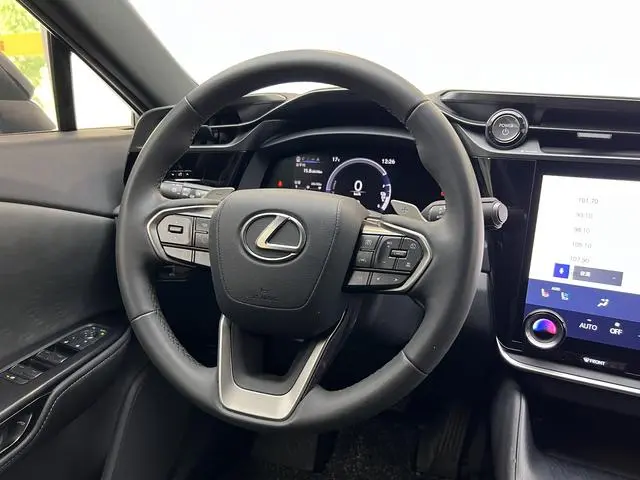 Lexus Lexus RZ 450e DIRECT4 Indulgent Edition